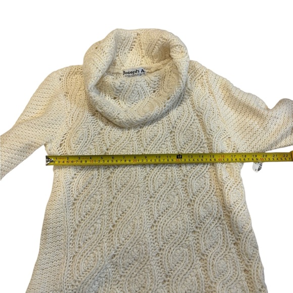 Joseph A White Cable Knit Cowl Neck Sweater - Picture 6 of 11